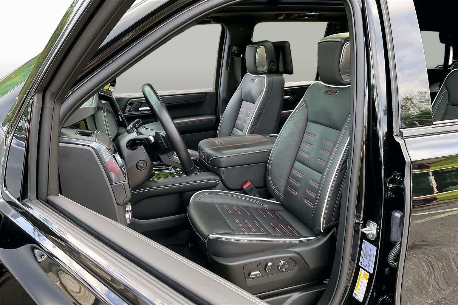 Used 2025 GMC Yukon AT4 Ultimate w/ LPO, Floor Liner Package AWD/4WD image 8