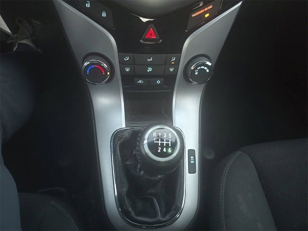 Used 2011 Chevrolet Cruze Eco image 13