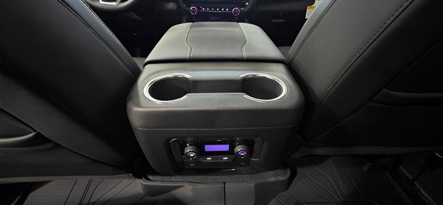 New 2026 Chevrolet Suburban Premier w/ Sun And Tow Package AWD/4WD image 30