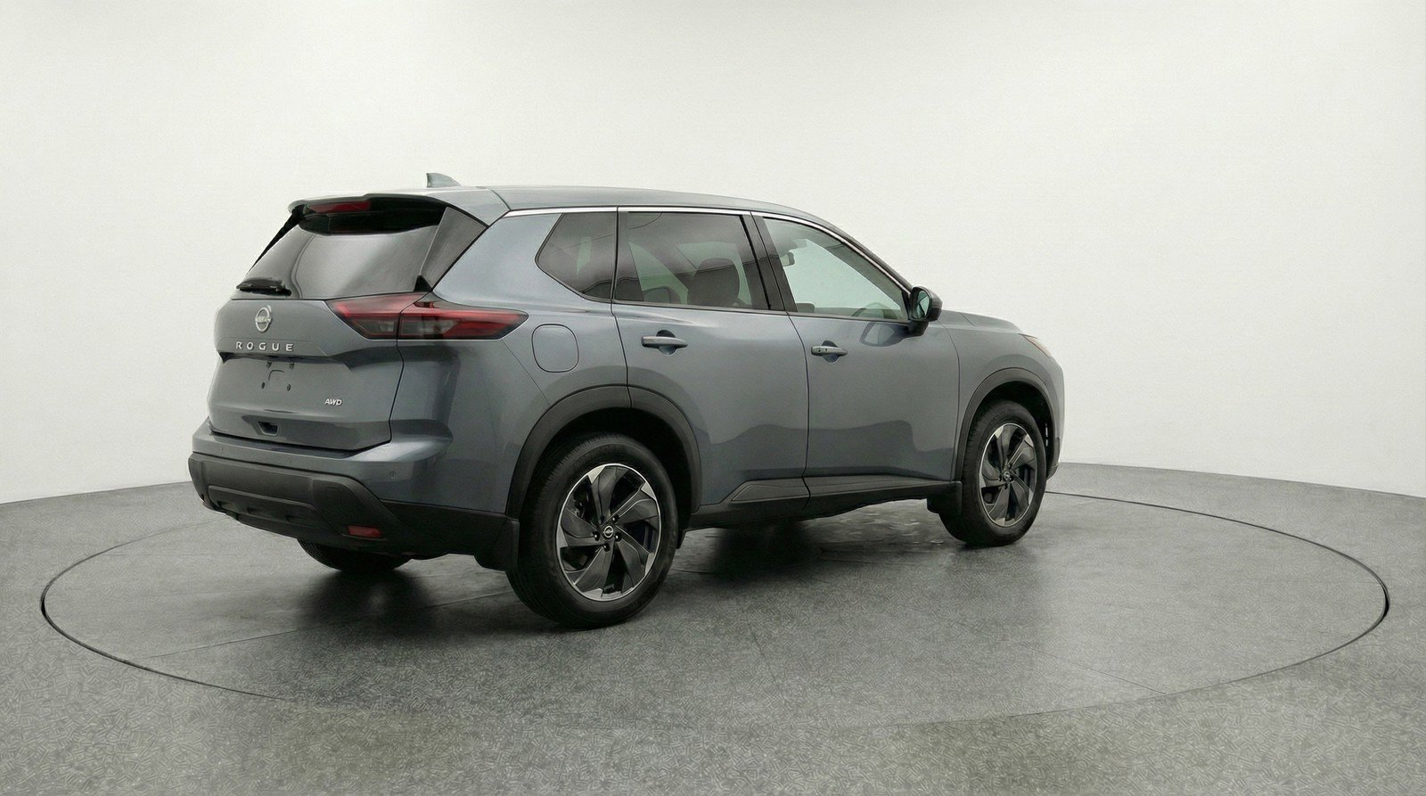 Used 2025 Nissan Rogue SV AWD/4WD image 9