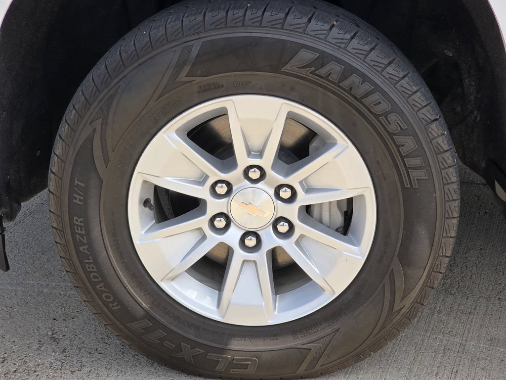 Used 2025 Chevrolet Silverado 1500 LT w/ Safety Package AWD/4WD image 11