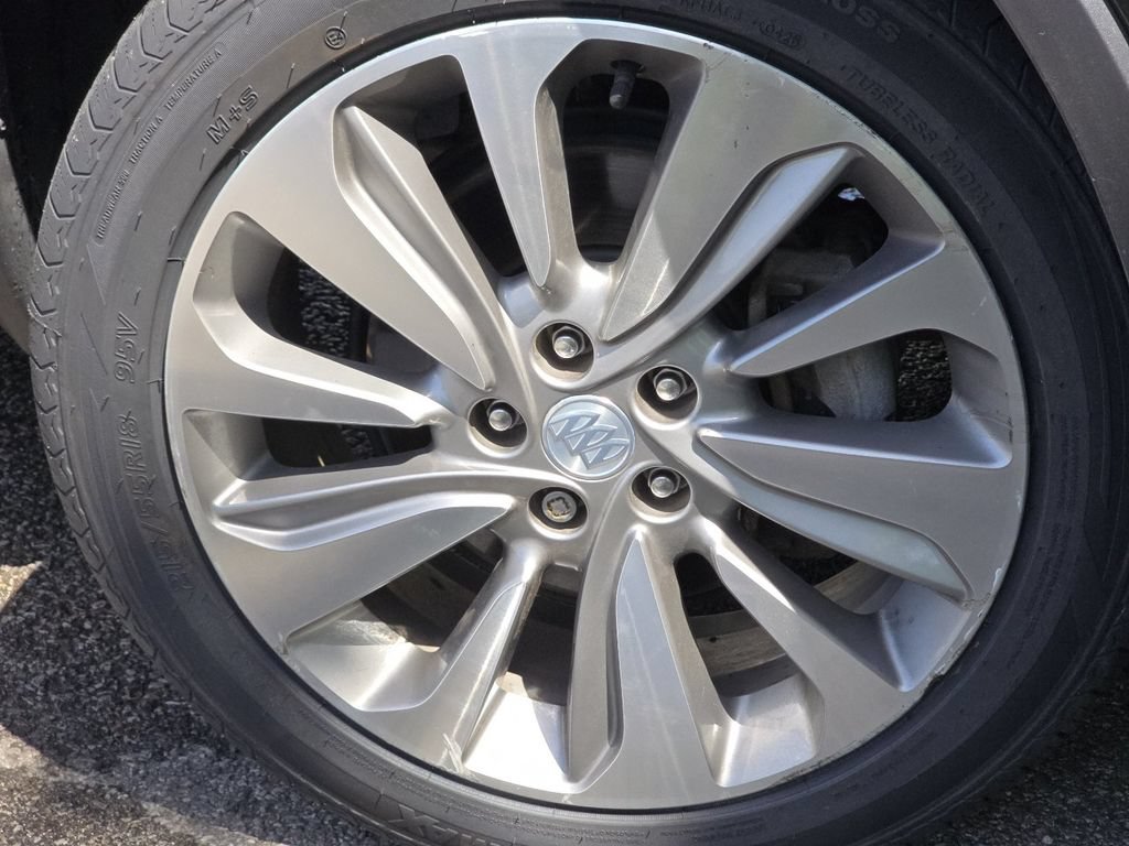 Used 2020 Buick Encore Preferred AWD/4WD image 6