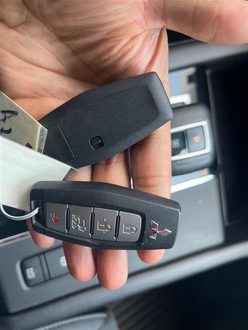 Used 2024 Mitsubishi Outlander SE image 18