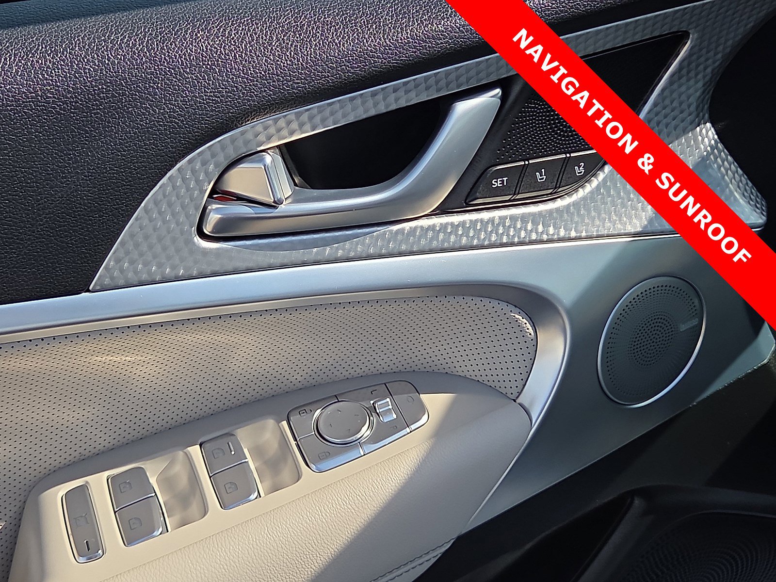 Used 2023 Genesis G70 2.0T w/ Sport Prestige Package image 13