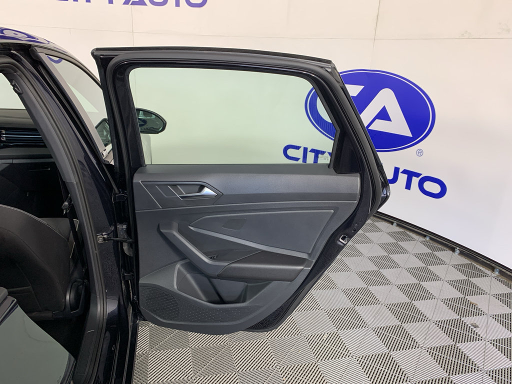 Used 2025 Volkswagen Jetta Sport FWD image 33