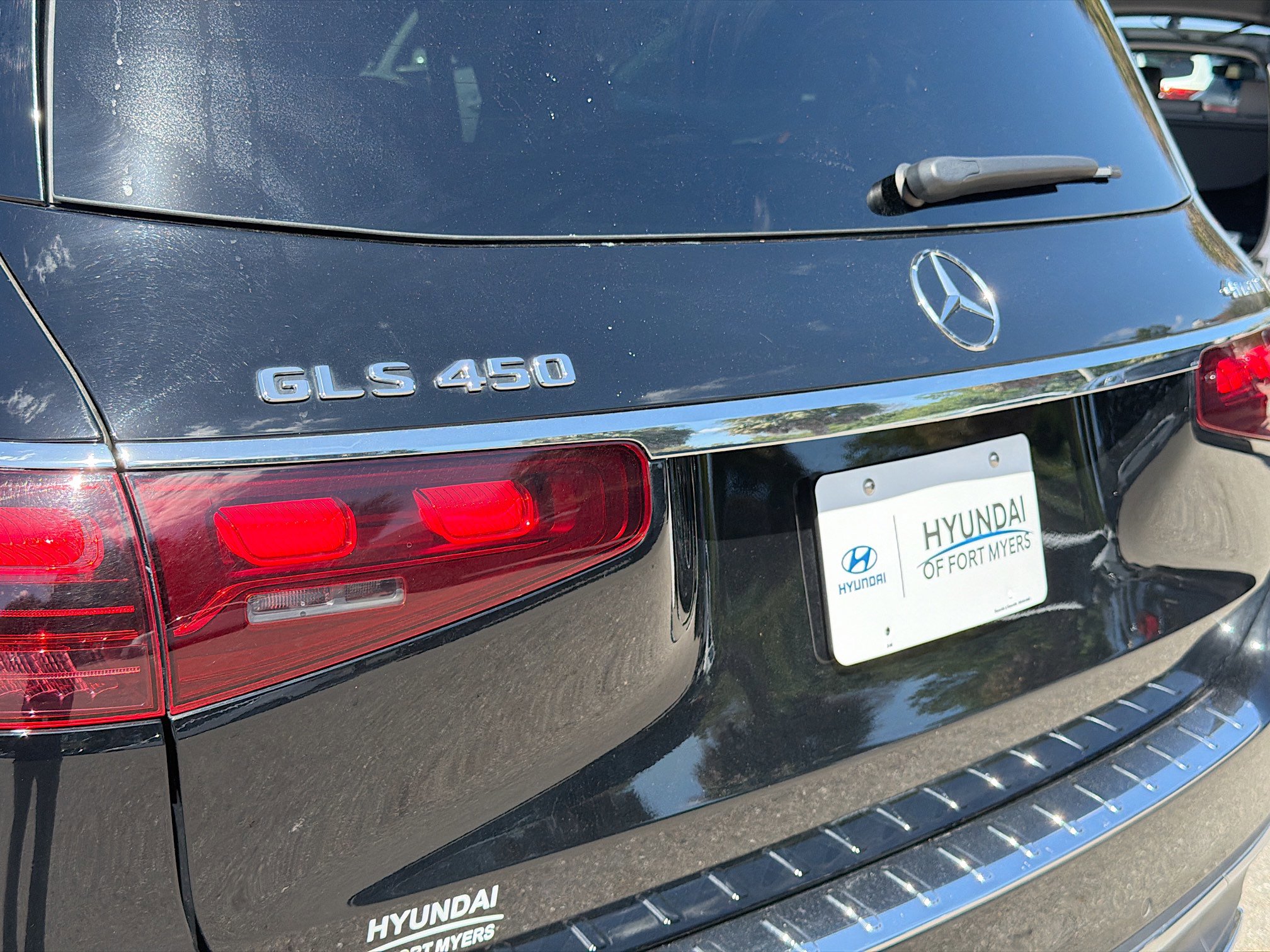 Used 2025 Mercedes-Benz GLS 450 4MATIC image 11