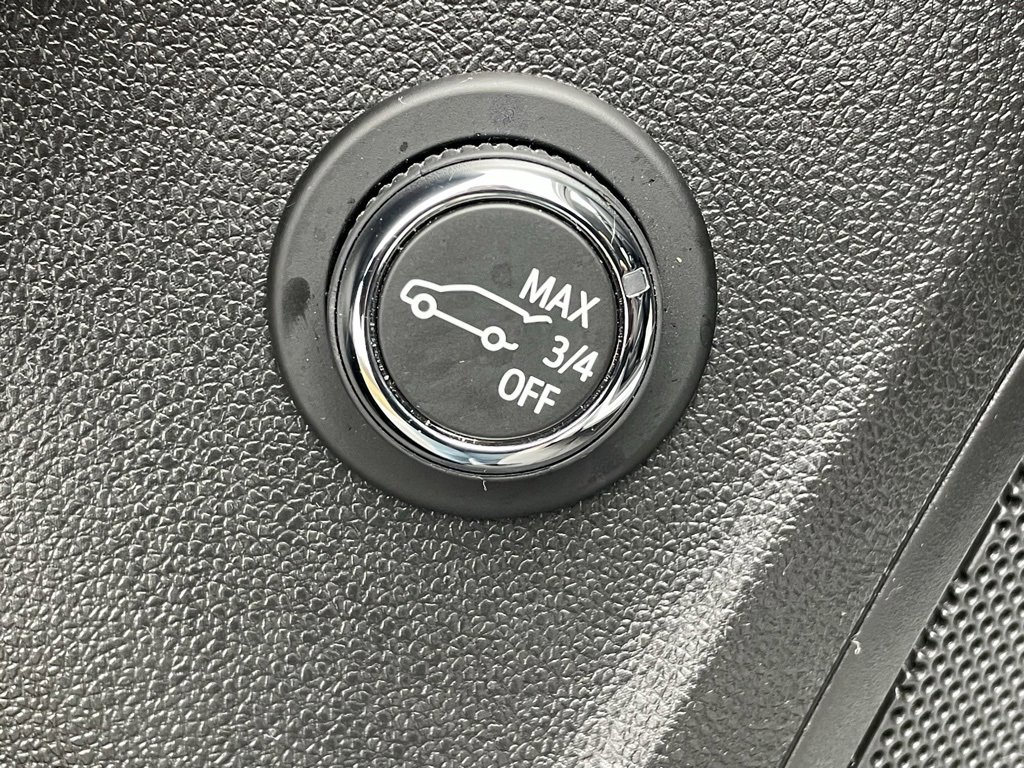 Certified 2023 Buick Envision Preferred w/ Sport Touring Package image 27