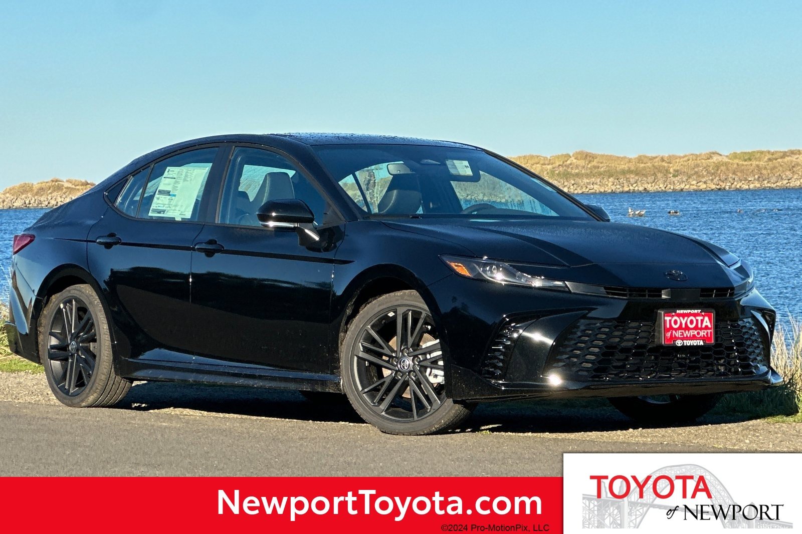 New 2026 Toyota Camry Hybrid w/ Multimedia Upgrade Package