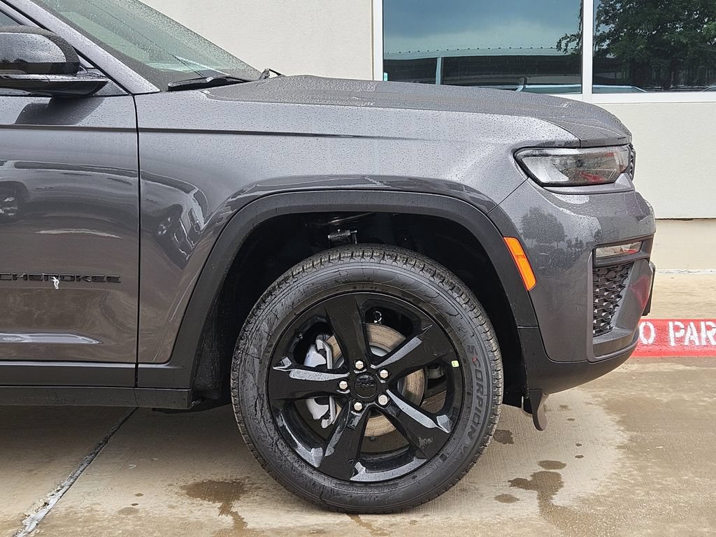 New 2026 Jeep Grand Cherokee Limited w/ Limited Altitude Package RWD image 6