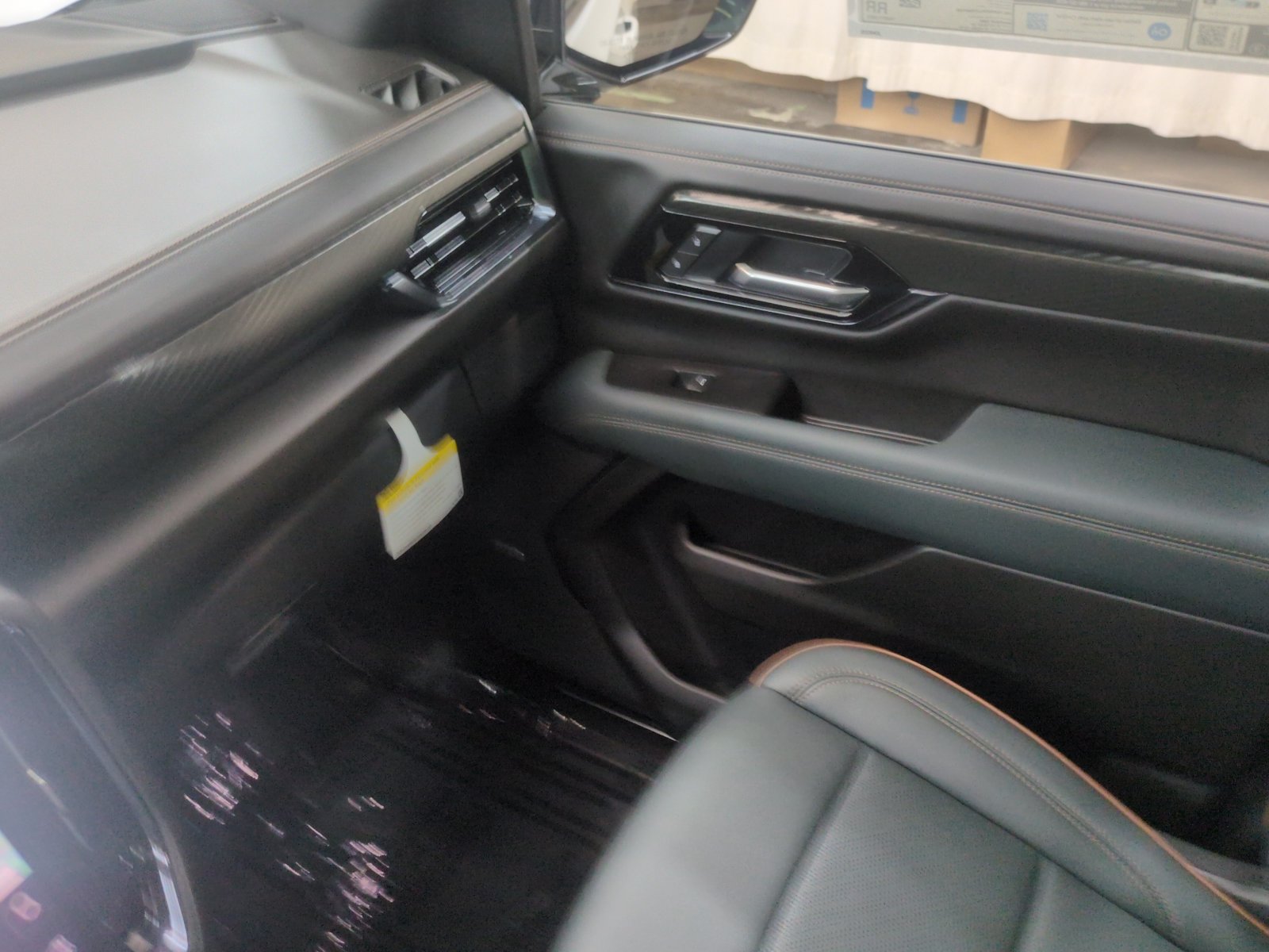 New 2026 GMC Yukon AT4 w/ AT4 Premium Package AWD/4WD image 21