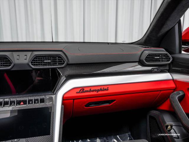 Used 2024 Lamborghini Urus S AWD/4WD image 35