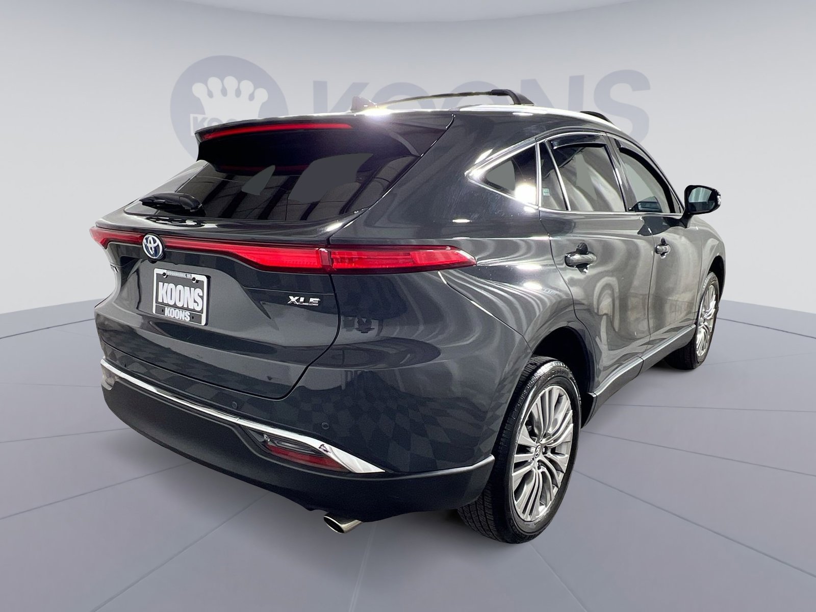 Used 2024 Toyota Venza XLE image 7