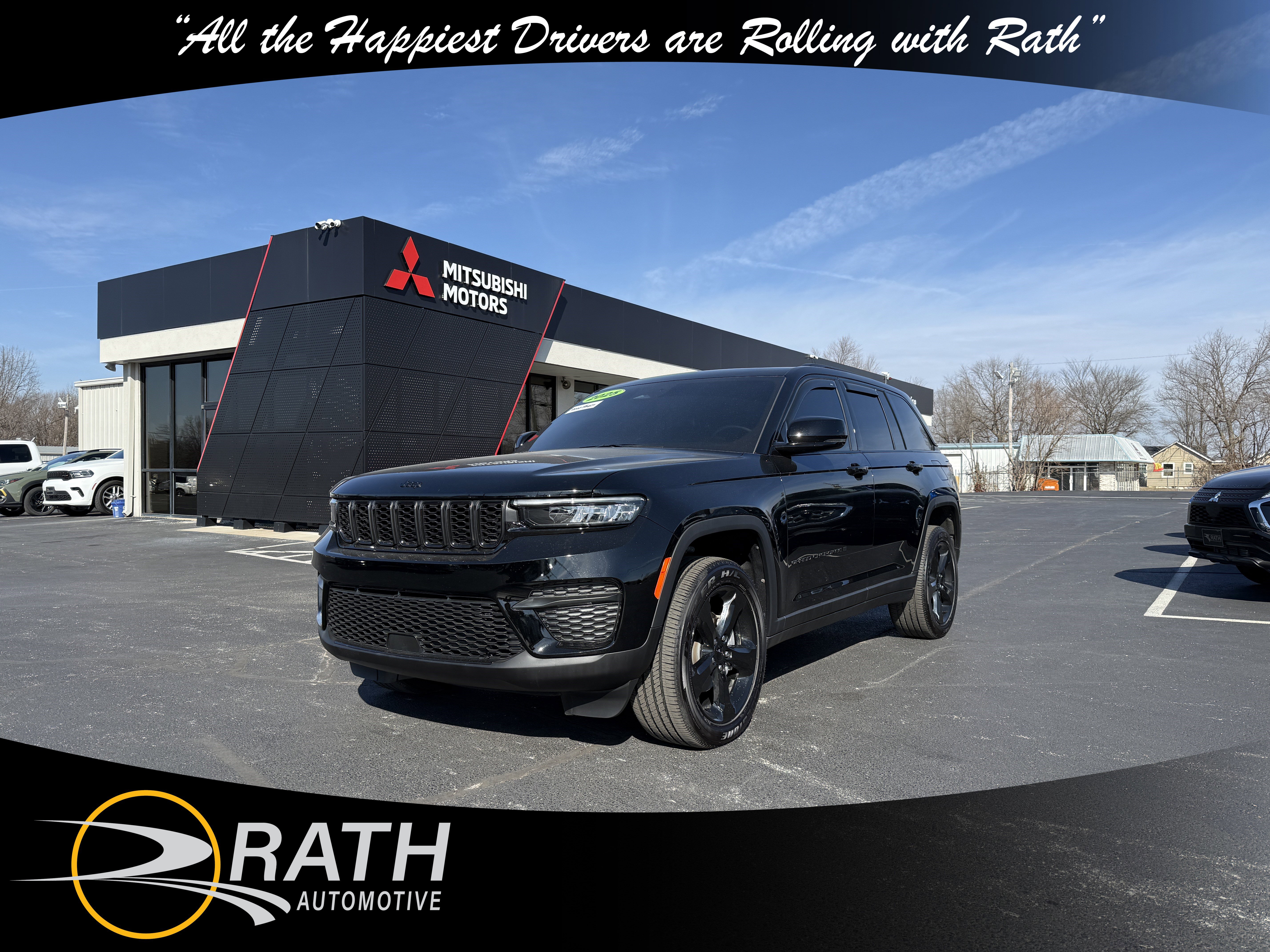 Used 2025 Jeep Grand Cherokee Altitude image 4