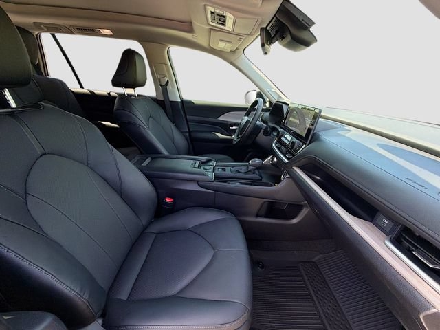 Used 2026 Toyota Grand Highlander AWD Hybrid image 13