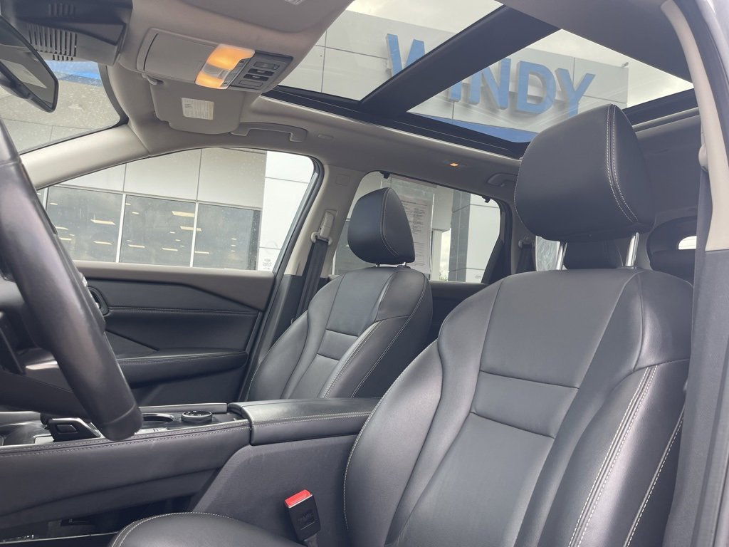 Used 2023 Nissan Rogue SL w/ SL Premium Package image 23