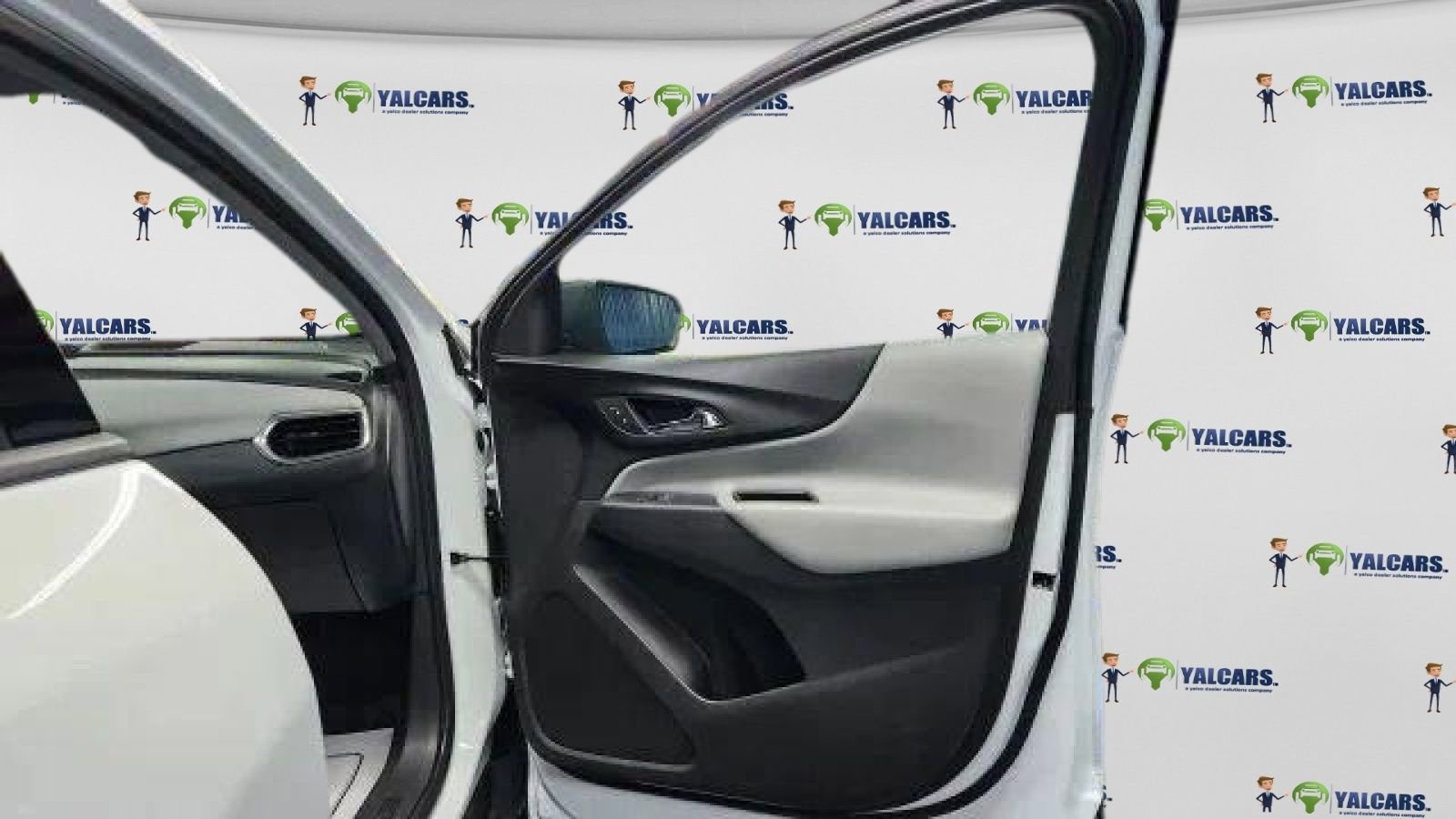 Used 2019 Chevrolet Equinox LS image 13