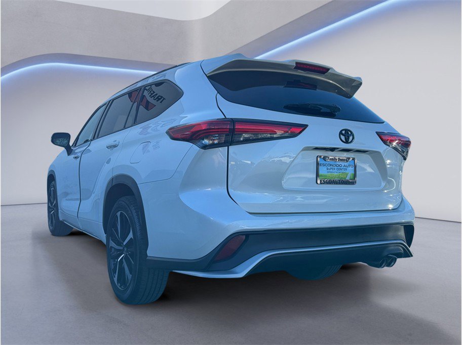 Used 2021 Toyota Highlander XSE image 4