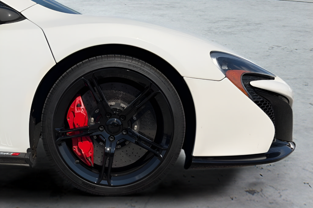Used 2015 McLaren 650S Spider RWD image 11