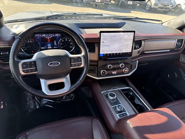 Used 2023 Ford Expedition Limited image 10