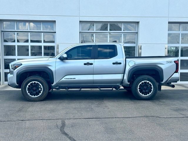 Used 2024 Toyota Tacoma TRD Off-Road w/ TRD Off Road Upgrade Package AWD/4WD image 3