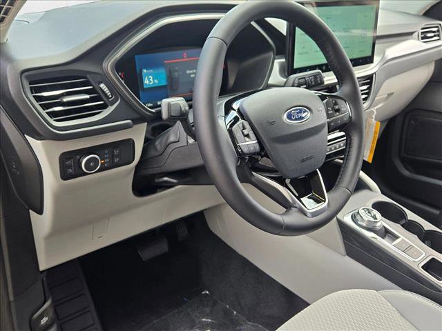 New 2025 Ford Escape SE image 3