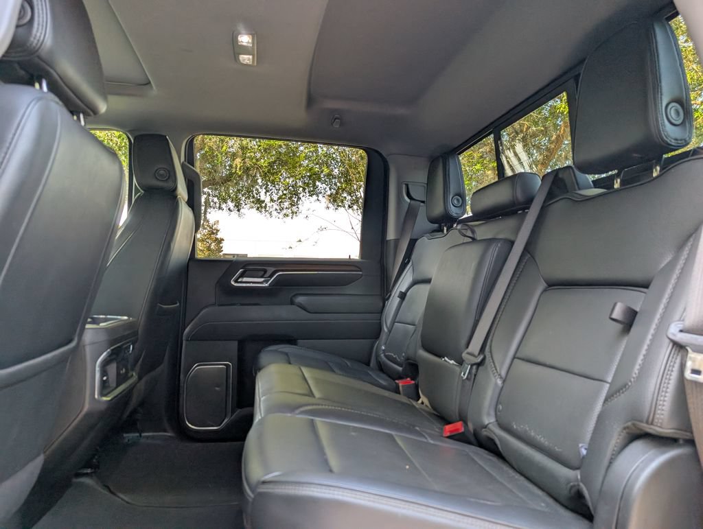 Used 2024 GMC Sierra 2500 Denali w/ Denali Reserve Package AWD/4WD image 17