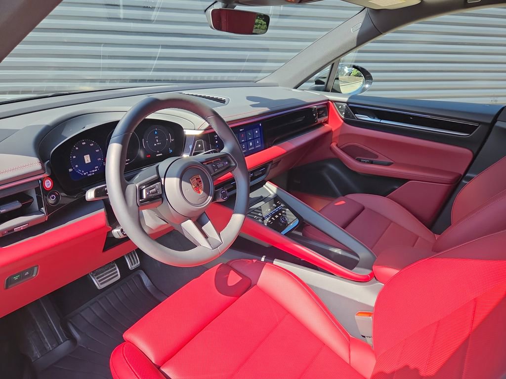 Certified 2025 Porsche Macan 4S Electric image 4