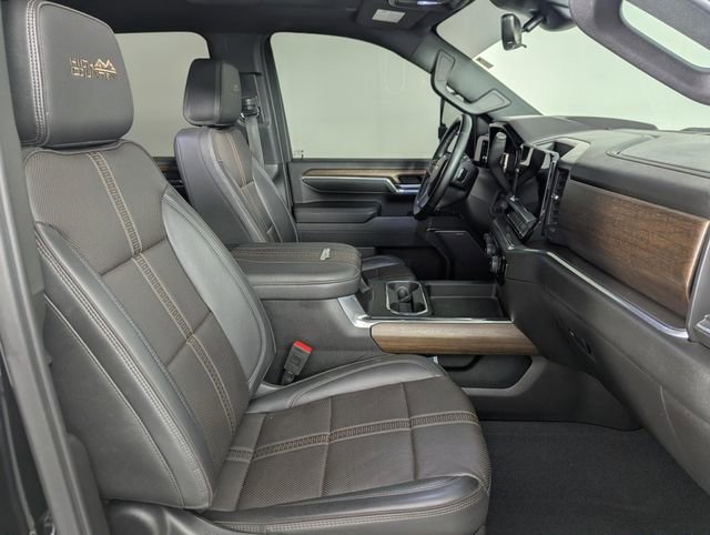 Used 2024 Chevrolet Silverado 2500 High Country w/ High Country Premium Package image 28