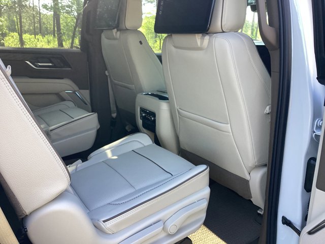 New 2026 GMC Yukon Denali w/ Denali Reserve Package AWD/4WD image 25