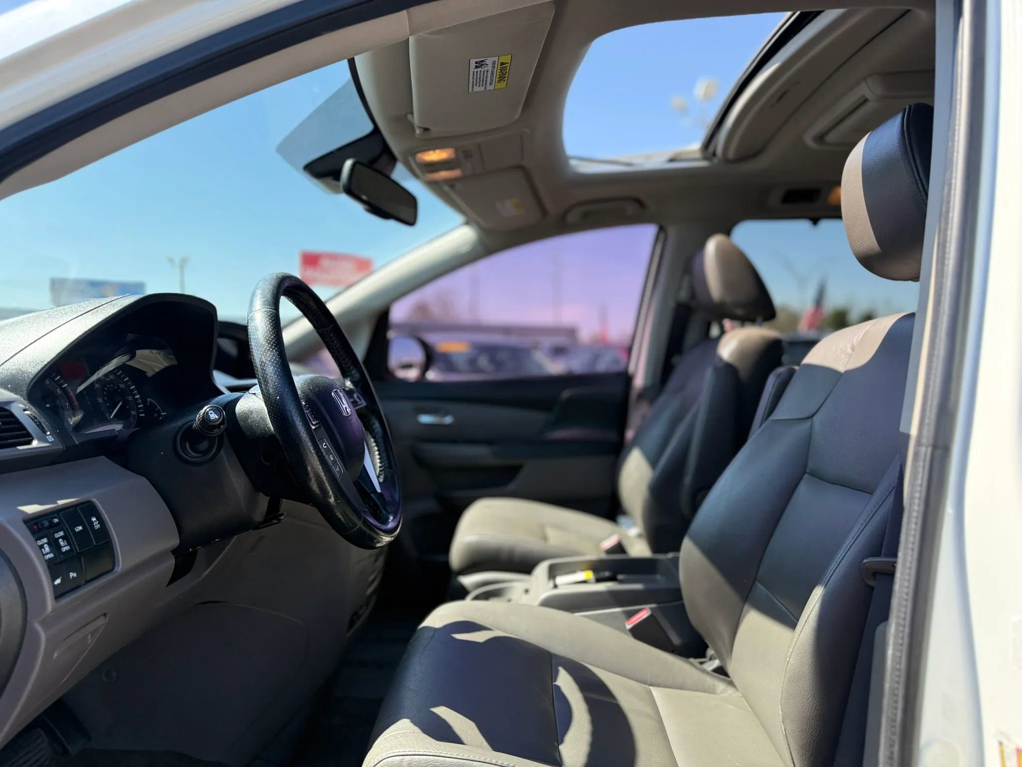 Used 2015 Honda Odyssey Touring image 25