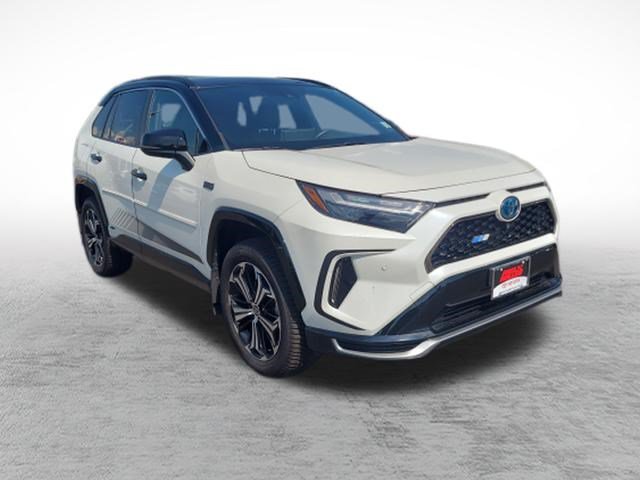 Certified 2022 Toyota RAV4 XSE w/ Premium Package AWD/4WD image 3