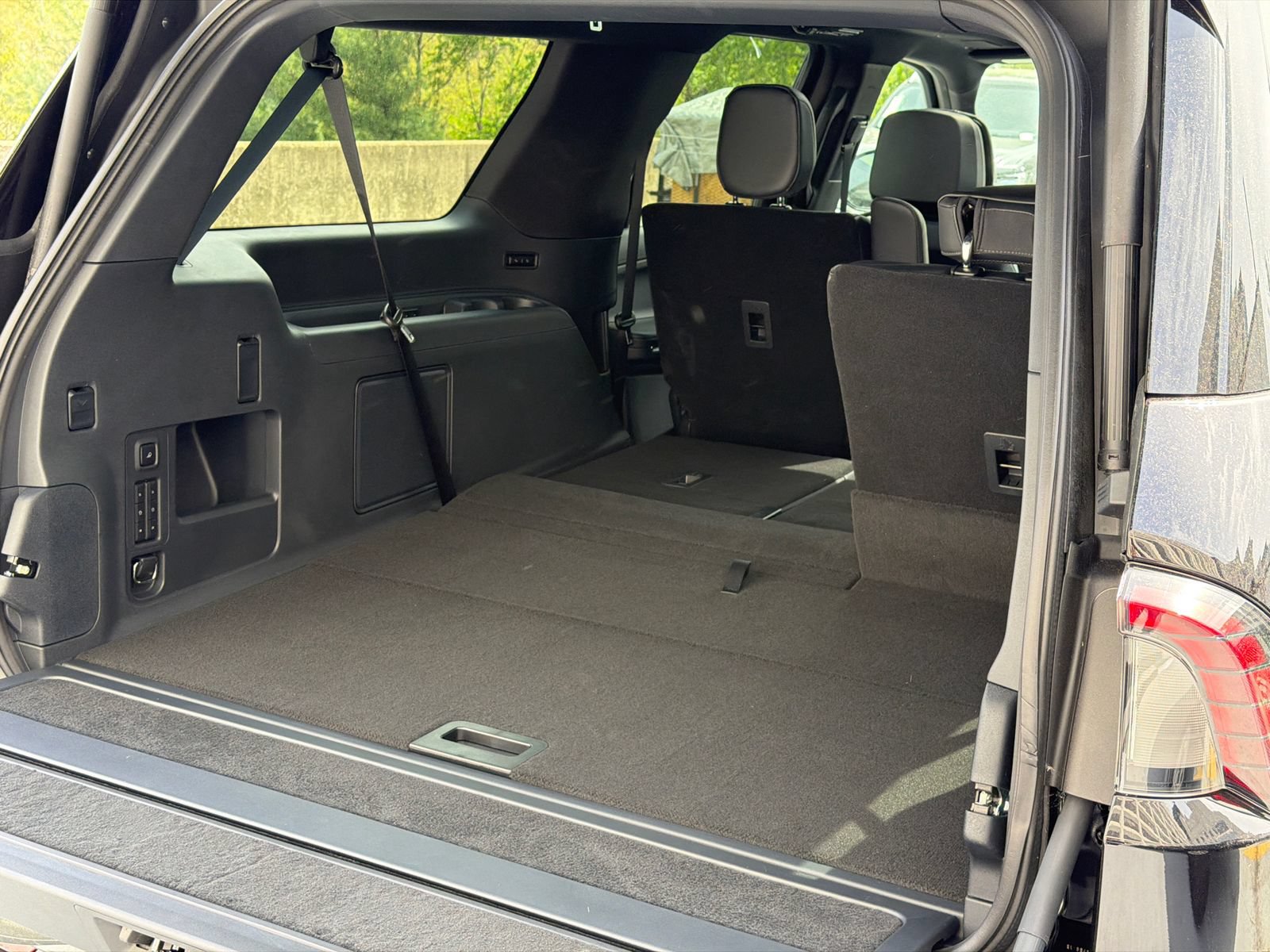 New 2026 Lincoln Navigator Reserve w/ Jet Appearance Package AWD/4WD image 8