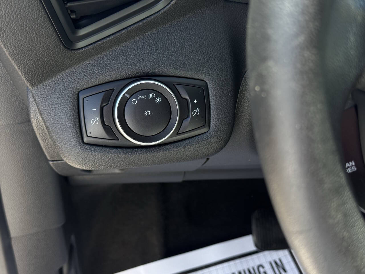 Used 2017 Ford C-MAX Energi SE w/ Interior Protection Package FWD image 15
