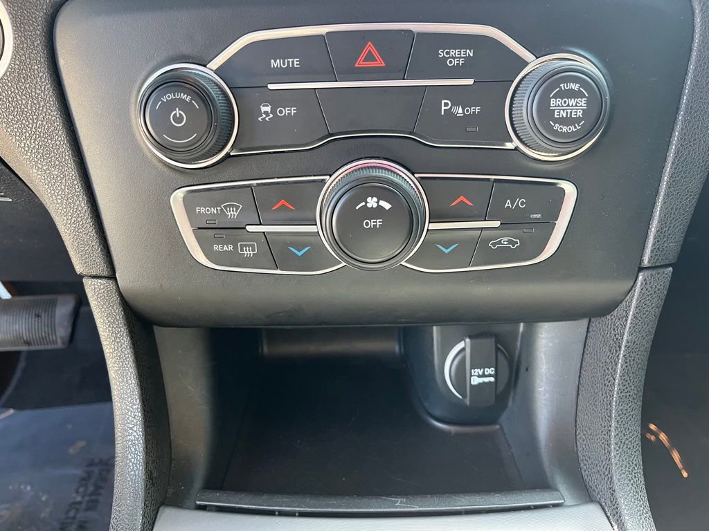 Used 2023 Dodge Charger SXT image 13