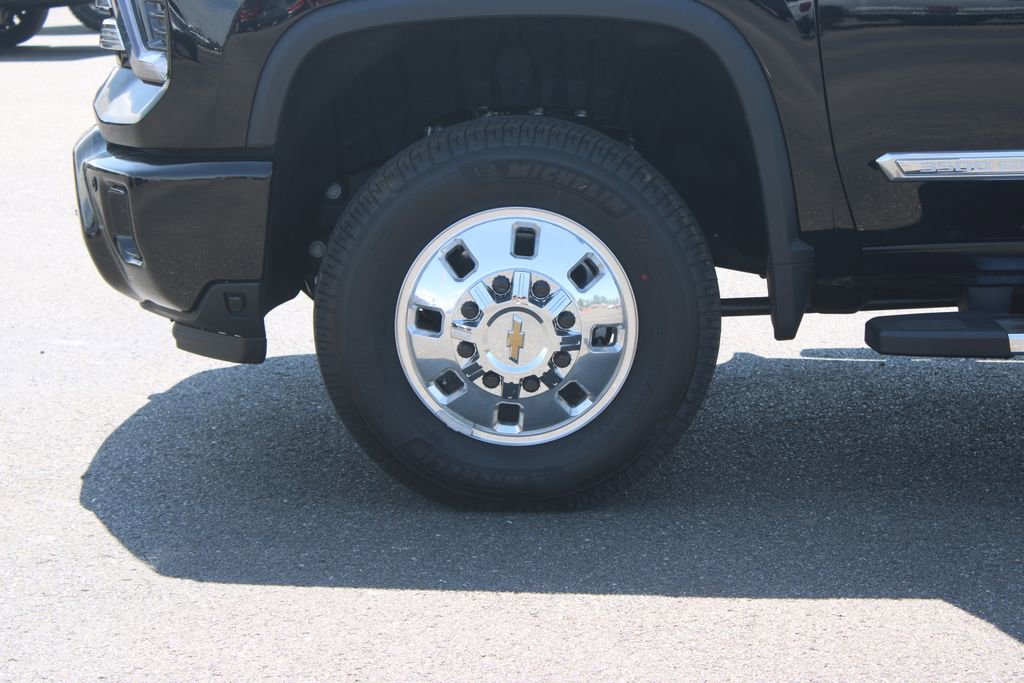 New 2026 Chevrolet Silverado 3500 High Country w/ High Country Premium Package image 18