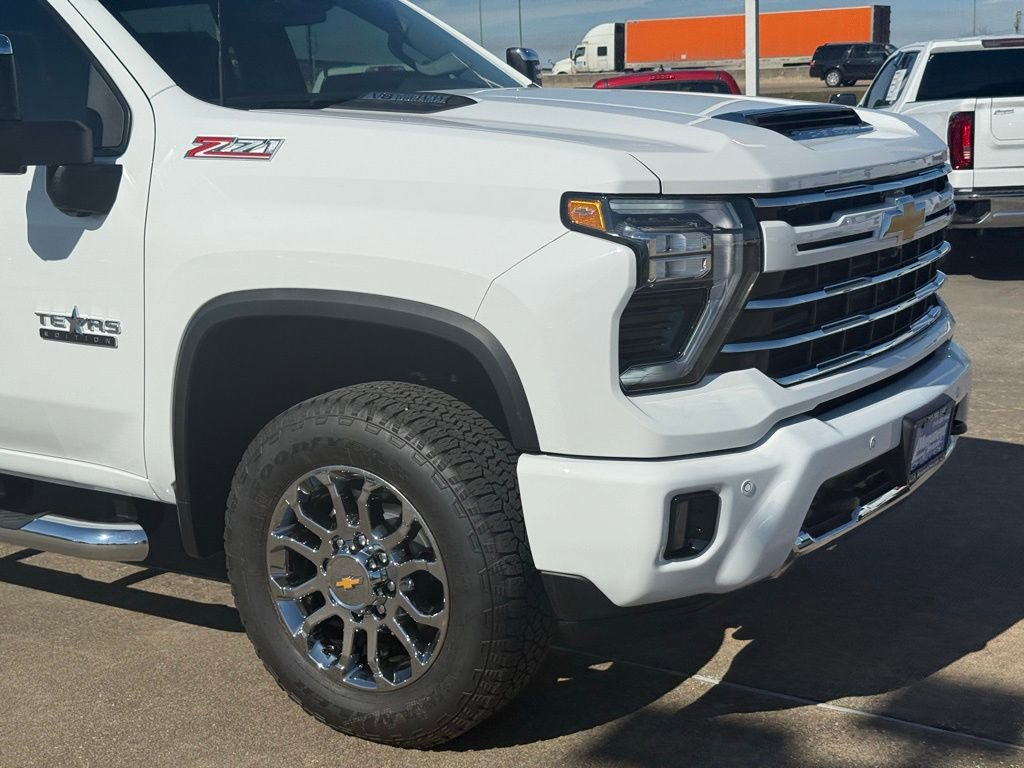 New 2026 Chevrolet Silverado 2500 LT w/ Z71 Chrome Sport Edition image 6