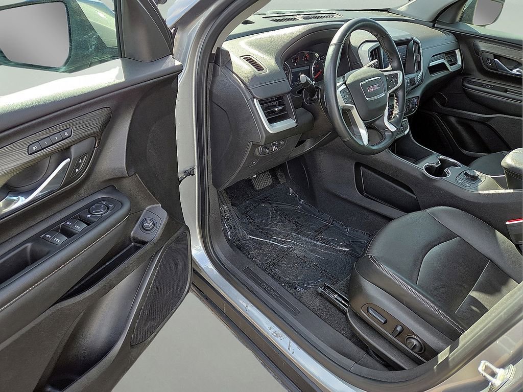 Used 2024 GMC Terrain SLT image 23