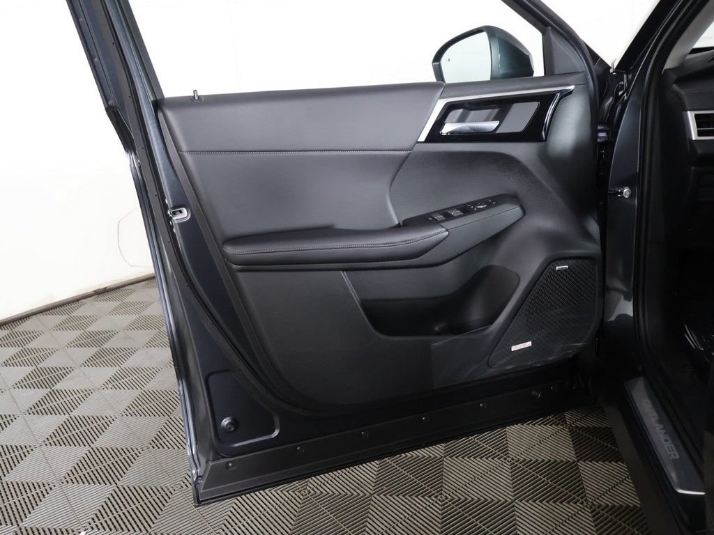New 2026 Mitsubishi Outlander SE FWD image 24
