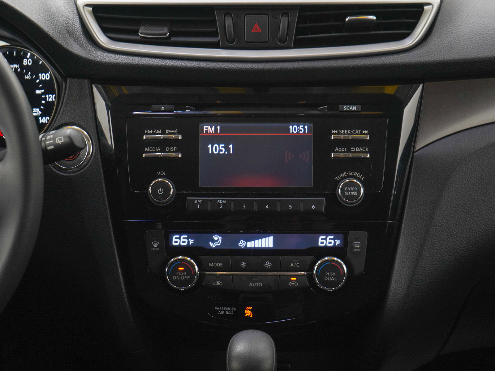 Used 2015 Nissan Rogue SV AWD/4WD image 15