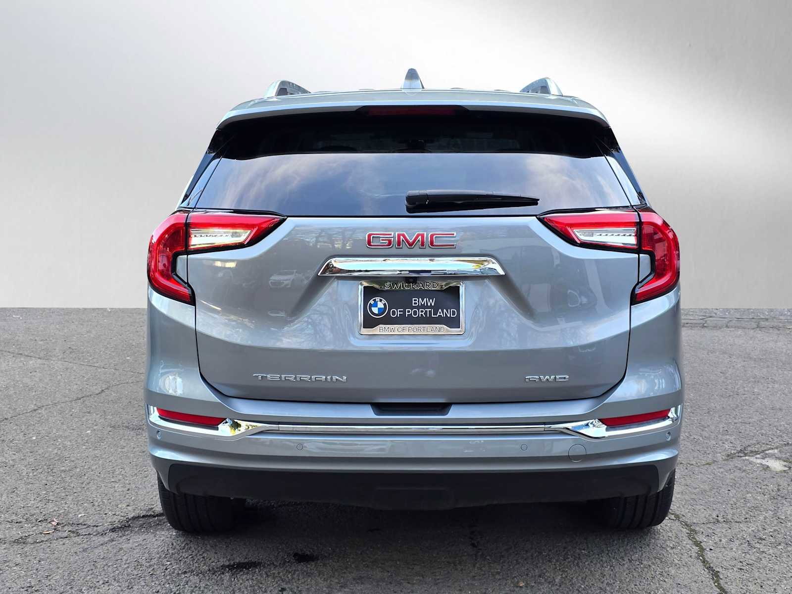 Used 2024 GMC Terrain Denali w/ Denali Premium Package image 4