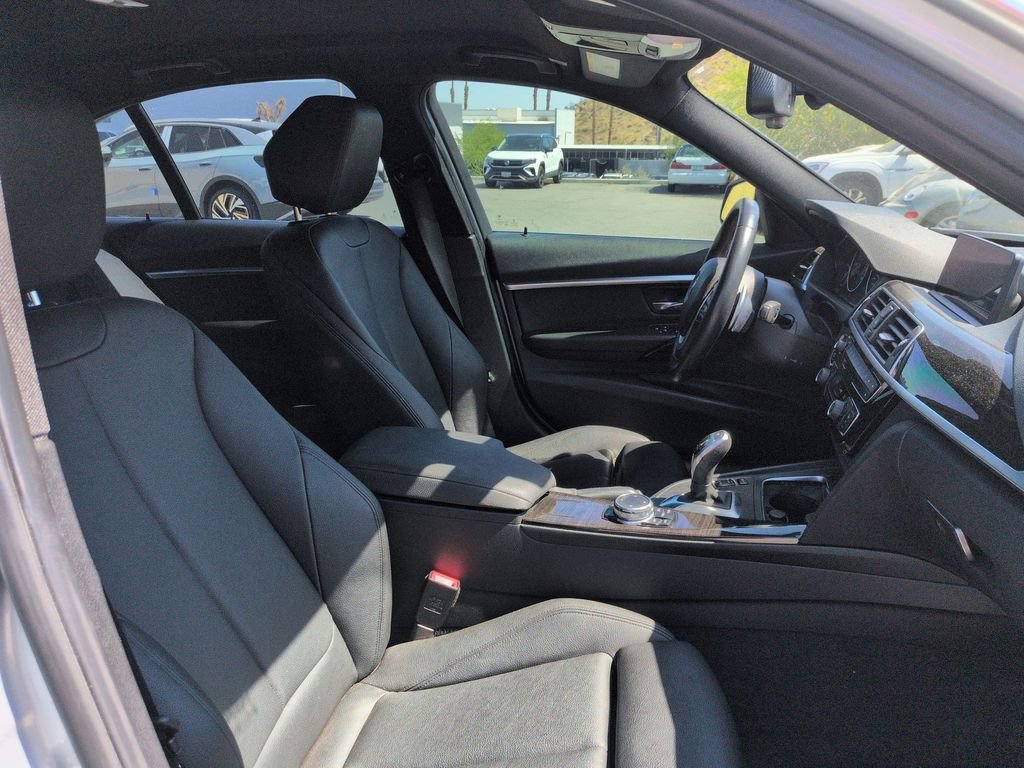 Used 2017 BMW 330i Sedan image 19