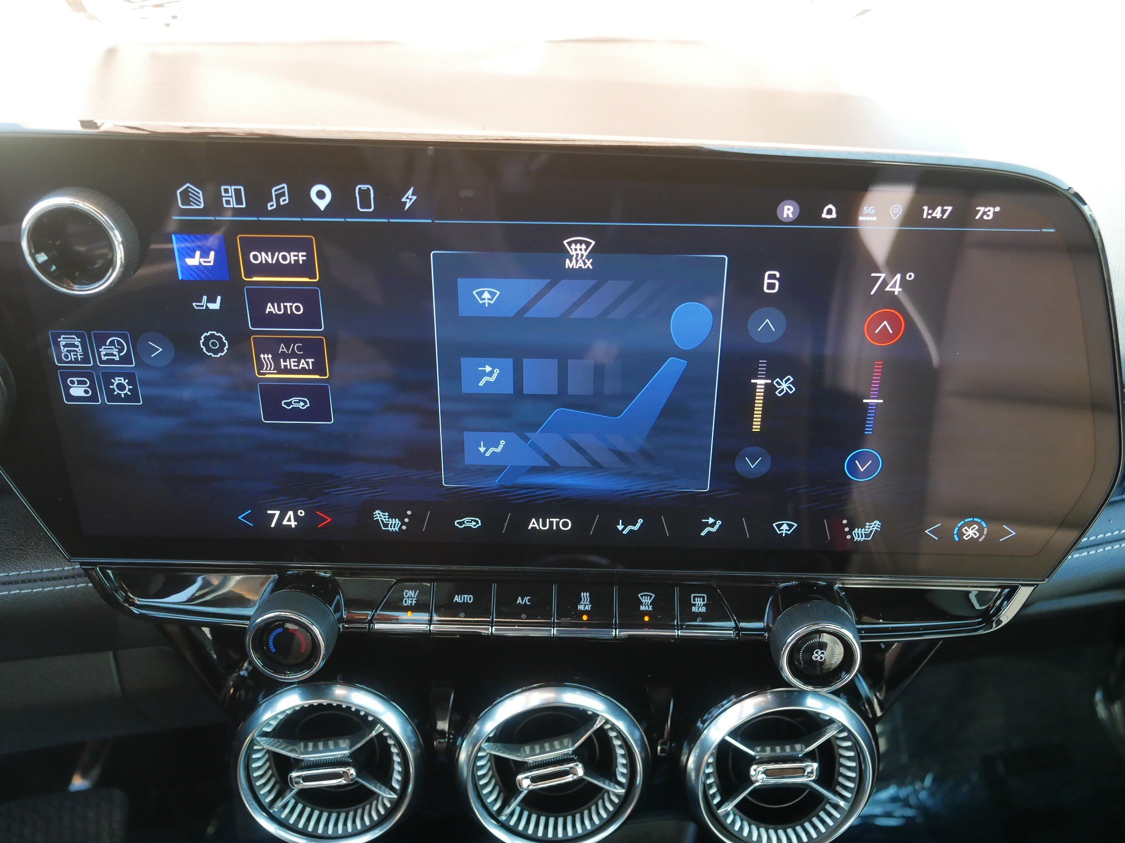 Used 2024 Chevrolet Blazer EV LT AWD/4WD image 23