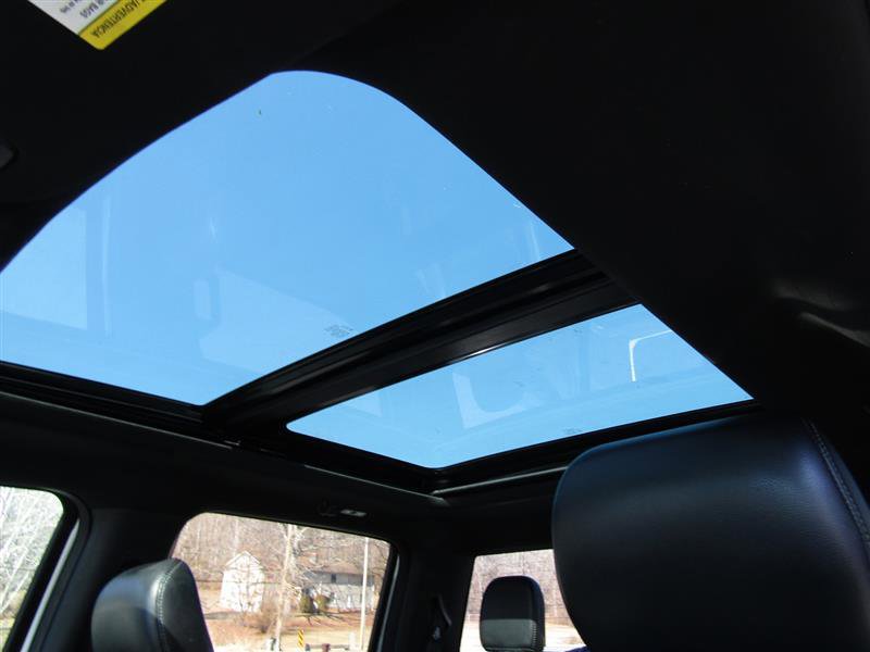 Used 2018 Ford F150 Raptor w/ Equipment Group 802A Luxury image 31