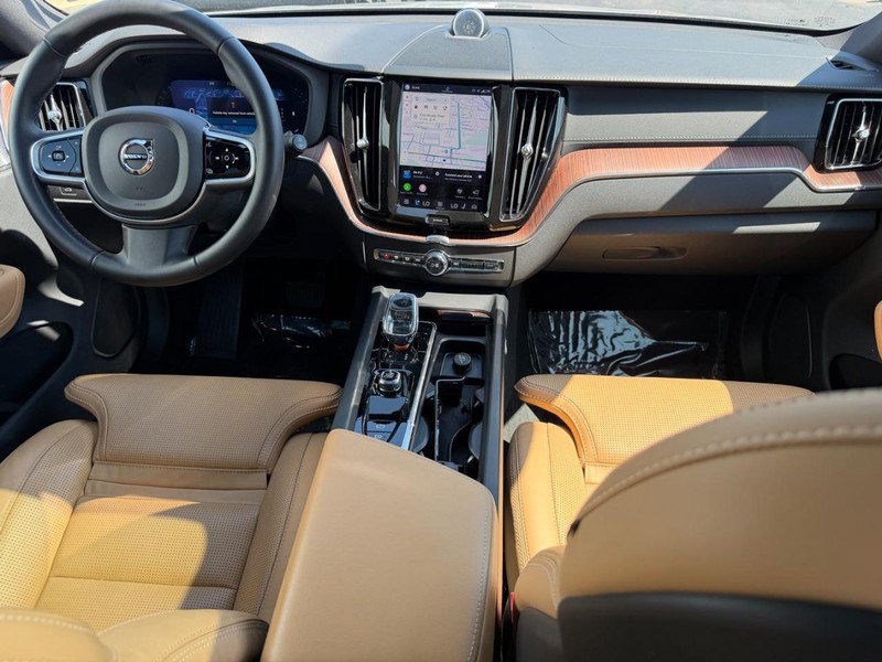 Used 2023 Volvo XC60 B5 Ultimate w/ Climate Package AWD/4WD image 12