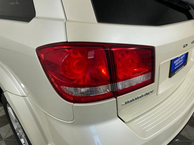 Used 2012 Dodge Journey SXT w/ Flexible Seating Group FWD image 17