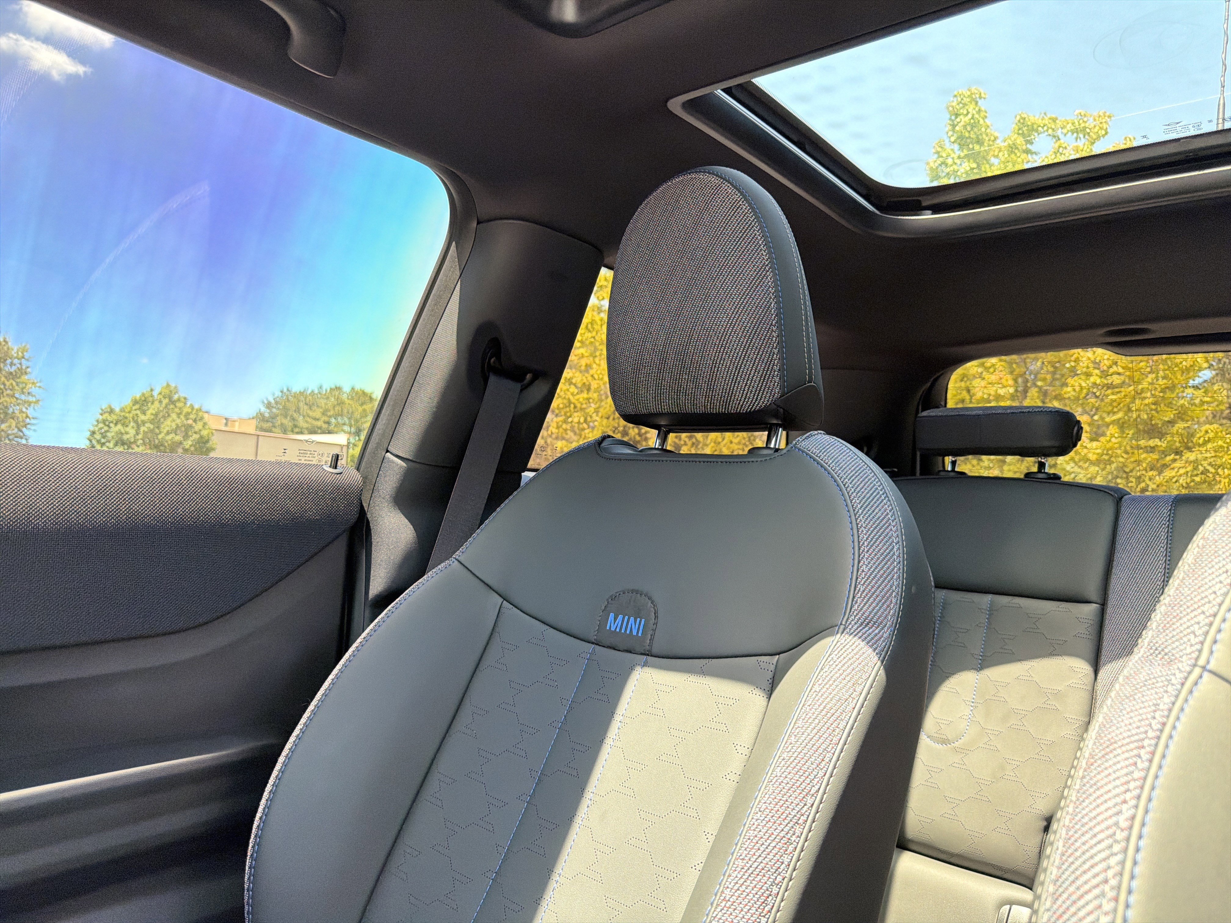 Used 2026 MINI Cooper 2-Door Hardtop FWD image 18