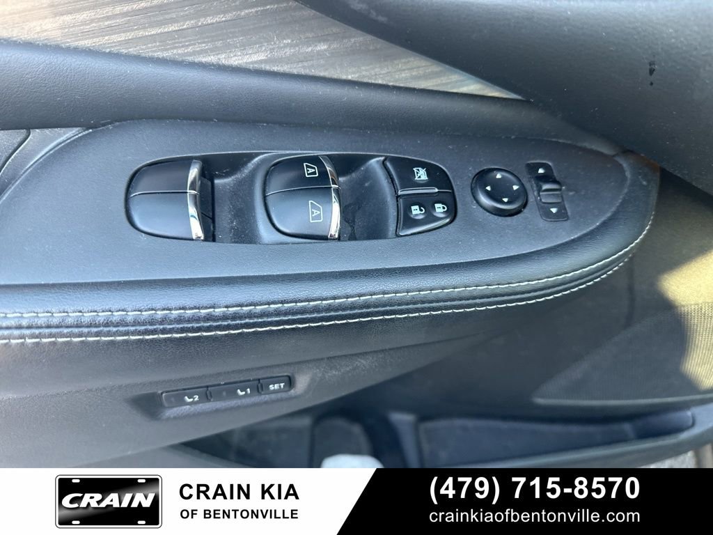 Used 2017 Nissan Murano Platinum w/ Platinum Technology Package image 15