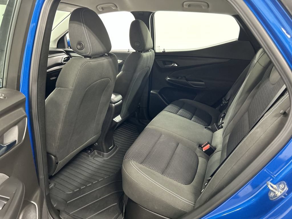 Used 2022 Chevrolet Bolt EUV LT w/ Comfort Package FWD image 19