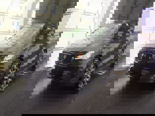 Used 2025 Volvo V60 B5 Cross Country Plus image 9