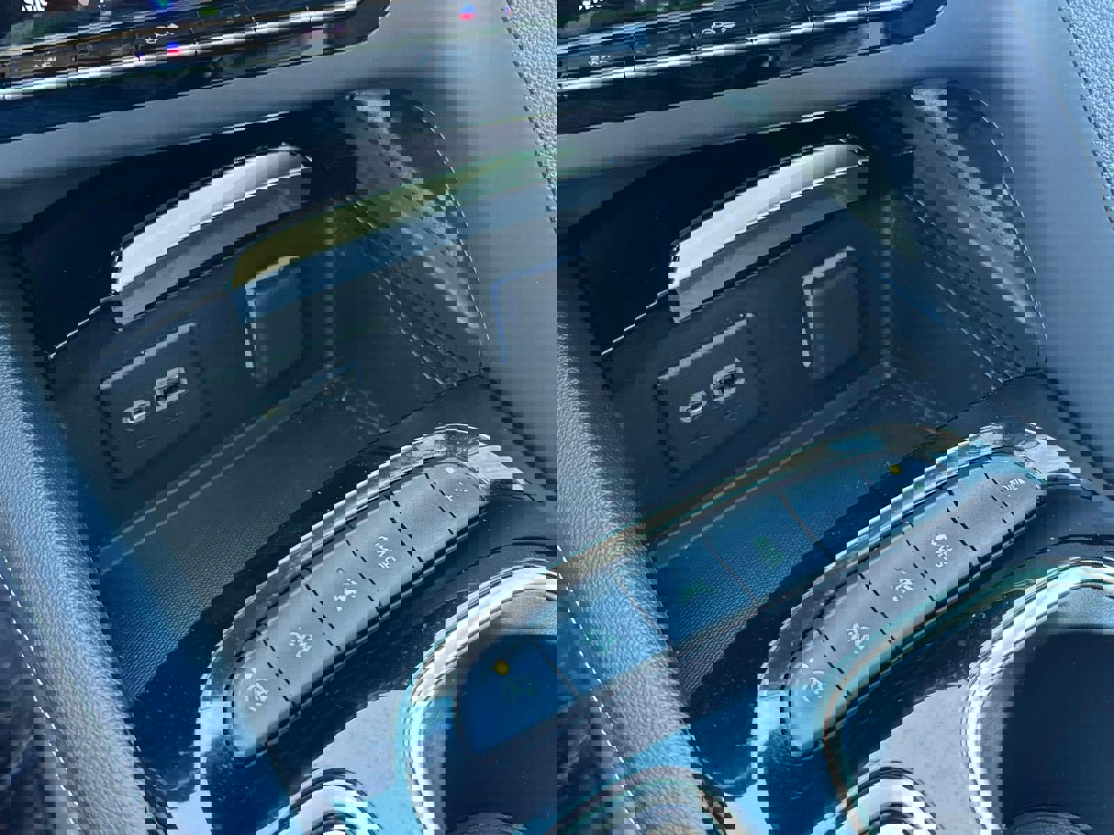 Used 2023 Buick Envision Preferred w/ Sport Touring Package image 13